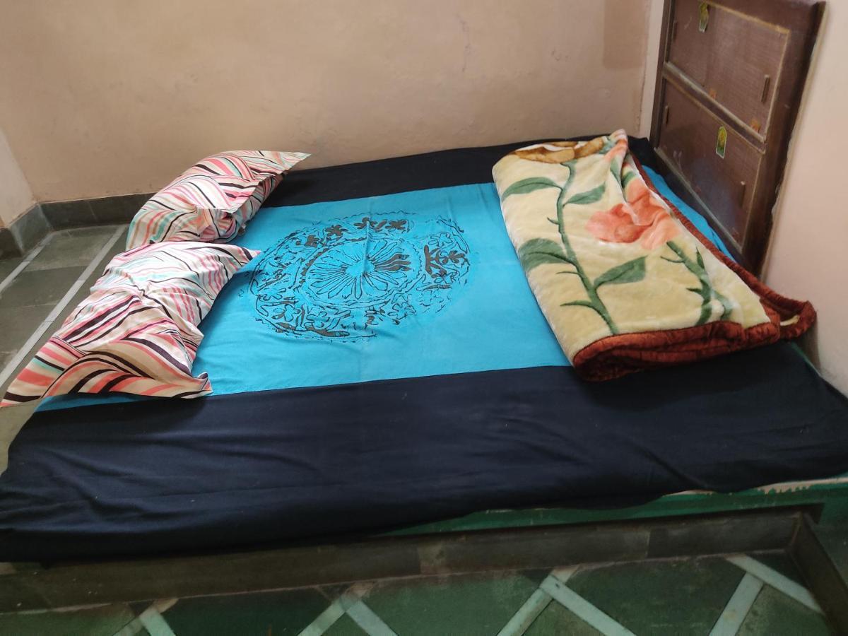 Heritage Homestay@old Near Ganges